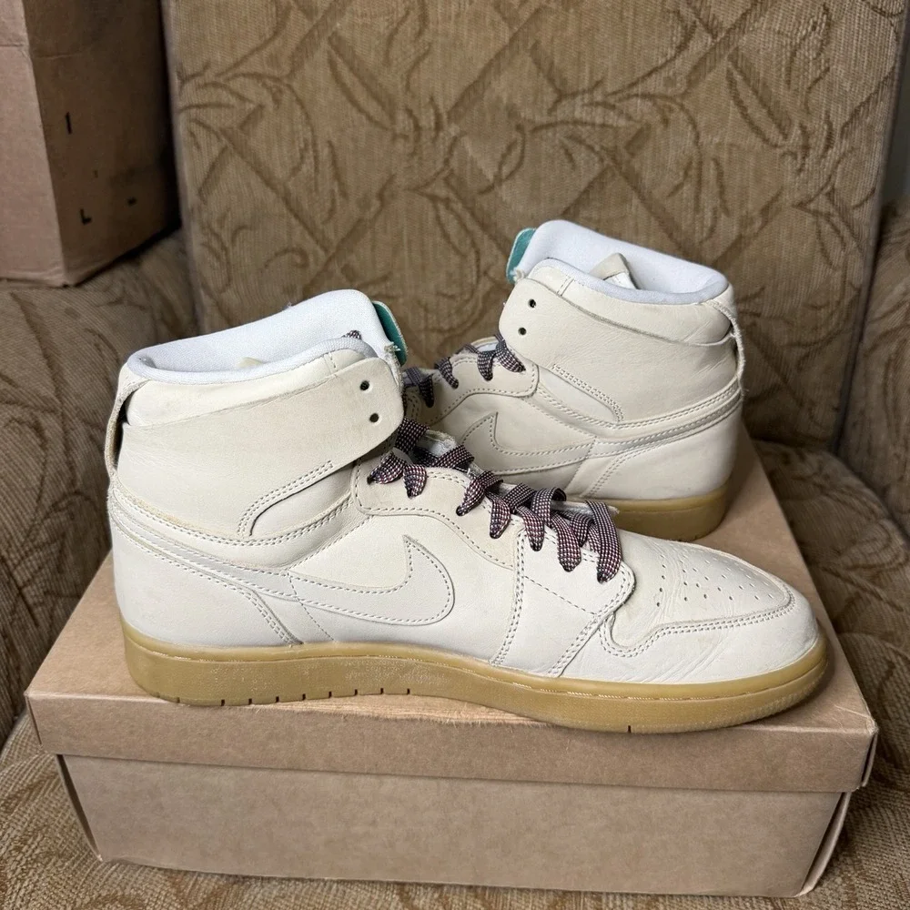 Jordan included straps